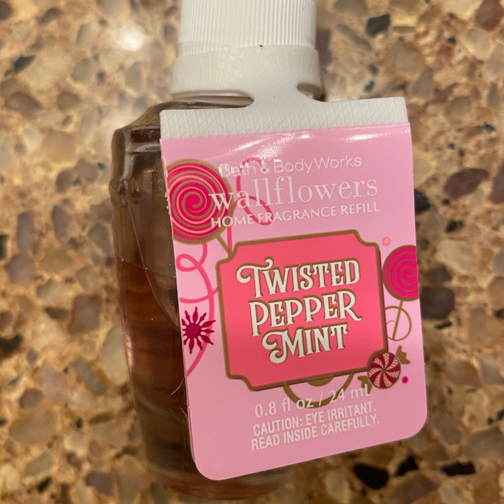 Bath & Body Works Twisted Pepperment Fragrance Refill